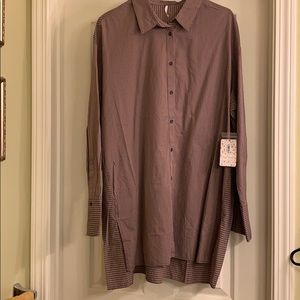 🆕NWT Free People Large long-sleeved button top🆕